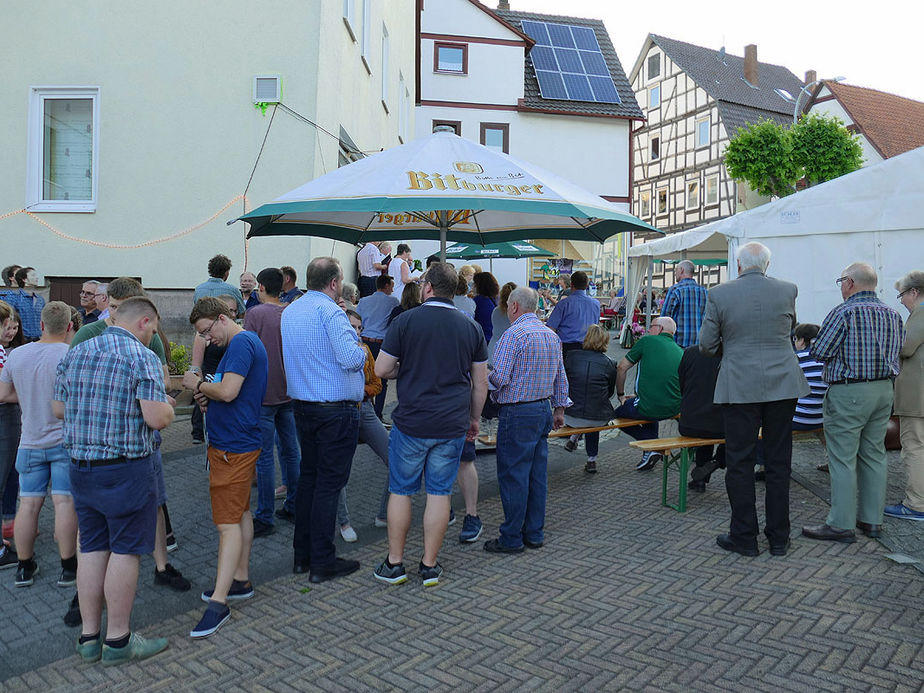 Sommerserenade vor dem "Chorfürst" (Foto: Karl-Franz Thiede)